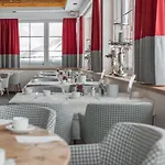 Superior Edelweiss Hotel