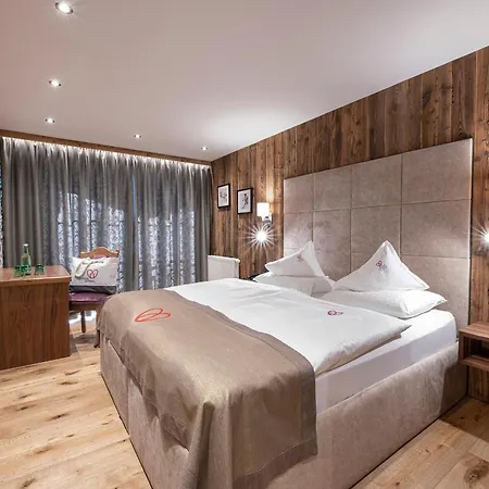 Superior Edelweiss Hotel