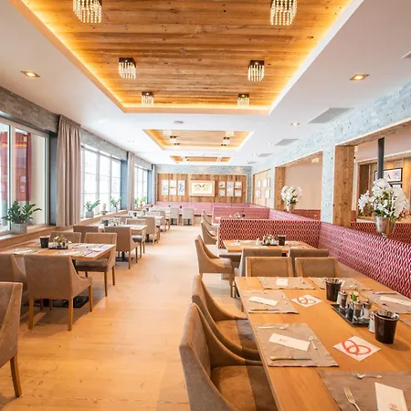 Superior Edelweiss 4* オーバータウエルン