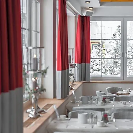 Superior Edelweiss Hotel